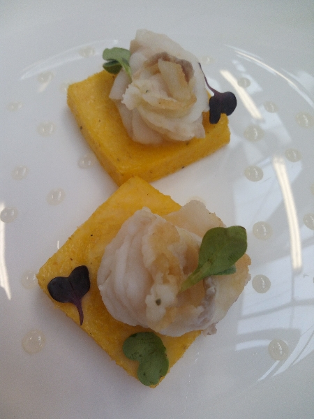 Crostini di polenta al lardo di Arnad
