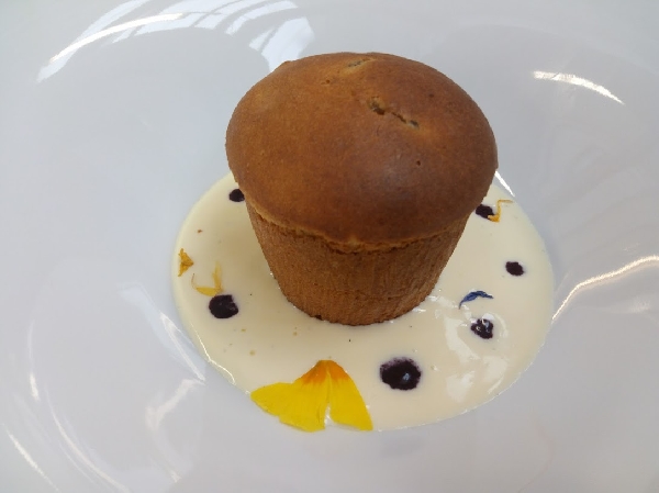 Panettoncino con salsa al mascarpone