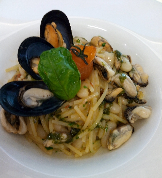 Pasta e fagioli con cozze