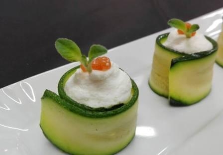 Turbante di zucchine con caviale di pomodoro