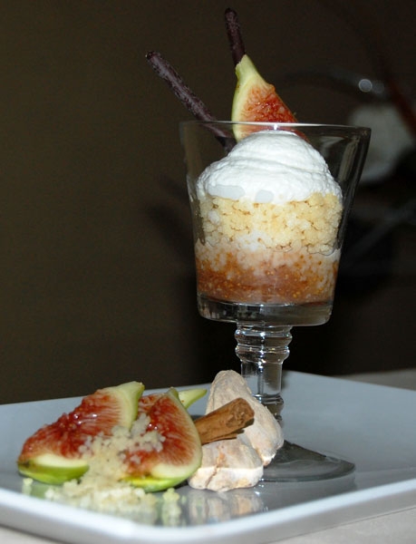 Affogato di cus cus allo zenzero con salsa di fichi al rum