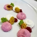 -Cheesecake salata bigusto con gel� di raparossa, porro grigliato e spugna di prezzemolo  - -