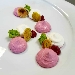 -Cheesecake salata bigusto con gel� di raparossa, porro grigliato e spugna di prezzemolo - -