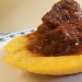 -Ciotola di polenta con 
stracotto saporito  - -