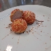 -Craquelin con ganache e salsa al cioccolato - -