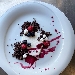 -Panna cotta al basilico-lime con crumbl� al cacao e frutti di bosco - -
