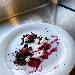 -Panna cotta al basilico-lime con crumbl� al cacao e frutti di bosco - -