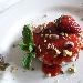 Cheesecake di riso soffiato  asparagi fragole e pistacchi - -