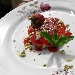 Cheesecake di riso soffiato  asparagi fragole e pistacchi - -