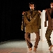Col naso all'ins� - -