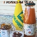 Confettura e Succo di Albicocca Vesuviana prodotti dall'Azienda Agricola Sapori Vesuviani di Portici (NA) - Con la denominazione di Albicocca Vesuviana si indicano circa 100 antiche variet�, interamente autoctone e frutto di una selezione mendeliana, la cui area di produzione coincide con il territorio del Parco Nazionale del Vesuvio.
A caratterizzare e distinguere una variet� dall'altra sono le dimensioni, l'intensit� del profumo, la levigatezza della buccia ed il sapore che va da quello molto dolce delle albicocche Pellecchiella, all'aroma agro-amarognolo della variet� Vitillo. Ma vi sono caratteristiche comuni quali la polpa gialla zuccherina, il profumo intenso ed il colore giallo aranciato della buccia, cui si sovrappone il rosso sfumato o punteggiato.
Di questi due prodotti sono presenti le scheda nella 