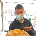 Errico Porzio con il casatiello pasquale - -
