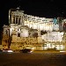 Roma - Altare della Patria in notturna - Luigi Farina (lfarina52@yahoo.it) - inserita il 12 Luglio 2005