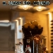 Largo9, preparato da Veronica Costantino, bar manager di LargoNove a Firenze - Largo9 � il signature cocktail del nuovo locale fiorentino di cui Veronica Costantino � la bar manager e che ne racchiude un po' l'essenza, caratterizzato da un gusto fresco, speziato, agrumato e botanico.
Il corpo del drink si basa su una buona dose di Ginarte, miscelato con dell'acqua di cedro, uno sciroppo homemade di basilico e pepe rosa del Sichuan, che regala una leggera speziatura, una punta di limone, il tutto colmato dalla Scortese Pura Tonica Botanica, frutto di un mix di ingredienti inedito per un gusto deciso, all'insegna della naturalit�, dell'italianit� e dell'unicit�.
La decorazione con germogli di aglio e un fiore edulo richiama i profumi e l'identit� del locale, che nasce con due anime: il cocktail bar e la pizzeria gourmet con la direzione di Gabriele Dani, Tre Spicchi del Gambero Rosso.
Di questo drink � presente la ricetta nelle 