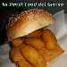 Panino Panelle e Crocch� (cazzilli) preparato dallo Chef palermitano Francesco Lelio - Il panino con panelle, frittelle preparate con farina di ceci, e crocch� di patate (in dialetto cazzilli) pu� essere considerato uno dei pi� famosi cibi da strada preparato a Palermo, venduto nelle 