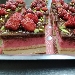 Tortino farcito con gelato di fragoline di Marsala pistacchio di bronte e bisquit al cioccolato - -