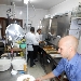 17/07 - CeD - Portici (NA) - Due giovani Chef e un Grande Maestro Amici del Cuochino all'ombra de Vesuvio - la cucina del CeD con gli Chef all'opera - Fotografia di Luigi Farina �2014