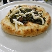 06/02/2015 - Prima Tappa Pizzarelle a Go Go - Pizzeria Carmnella - Napoli - Prima Pizzarella preparata da Vincenzo Esposito: friarielli, polpettine fritte e fior di latte di Vico Equenze - -