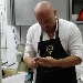 Settima Tappa di Pizzarelle a Go Go - Pizzeria Bella Napoli - Acerra (NA) - Stefano Bartolucci prepara il condimento per le sue Pizzarelle - -