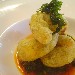 Alla Ricerca del Buono - Il Poeta Vesuviano - Torre del Greco (Napoli) - Frittella di gamberi in pastella di alghe su tortino di scarola e acquapazza