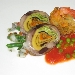 Il palamito con farcia allo zafferano, cozze e lattuga marina. Variet� di ortaggi con salsa all'aneto. Il gamberone in manto di spaghetti di soia alle erbe fini. La passatina con piselli freschi. - -