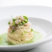 Linguine Cacio e Pepe, piselli e gamberi - -