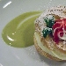 Bign� con crema chantilly, salsa al pistacchio e coulis di fragole - 