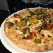 -pizza vegetariana  - -