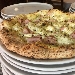 Pizza alla crema di pistacchio - -
