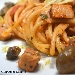 Vermicelli con ventresca di tonno, cipollotti novelli e capperi - -