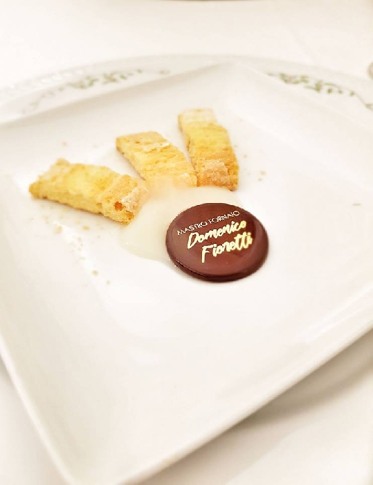 -Cantucci al limone - immagine in primo piano dell'Articolo: All'Elisabetta Luxury Events splendono le luci per i bambini dell'Isola del Sorriso immagine in primo piano