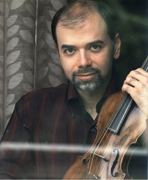 Concerto per un Giorno di Festa, ultimo appuntamento di Autunno Musicale con l’Orchestra da Camera di Caserta e Giovanni Angeleri il 26 dicembre alla Reggia di Caserta - immagine in primo piano dell'Articolo: Nel gioro di Santo Stefano mercoledì 26 dicembre nella Cappella Palatina della Reggia di Caserta si terrà l'ultimo appuntamento di Autunno Musicale, rassegna fondata e diretta dal Maestro Antonino Cascio immagine in primo piano